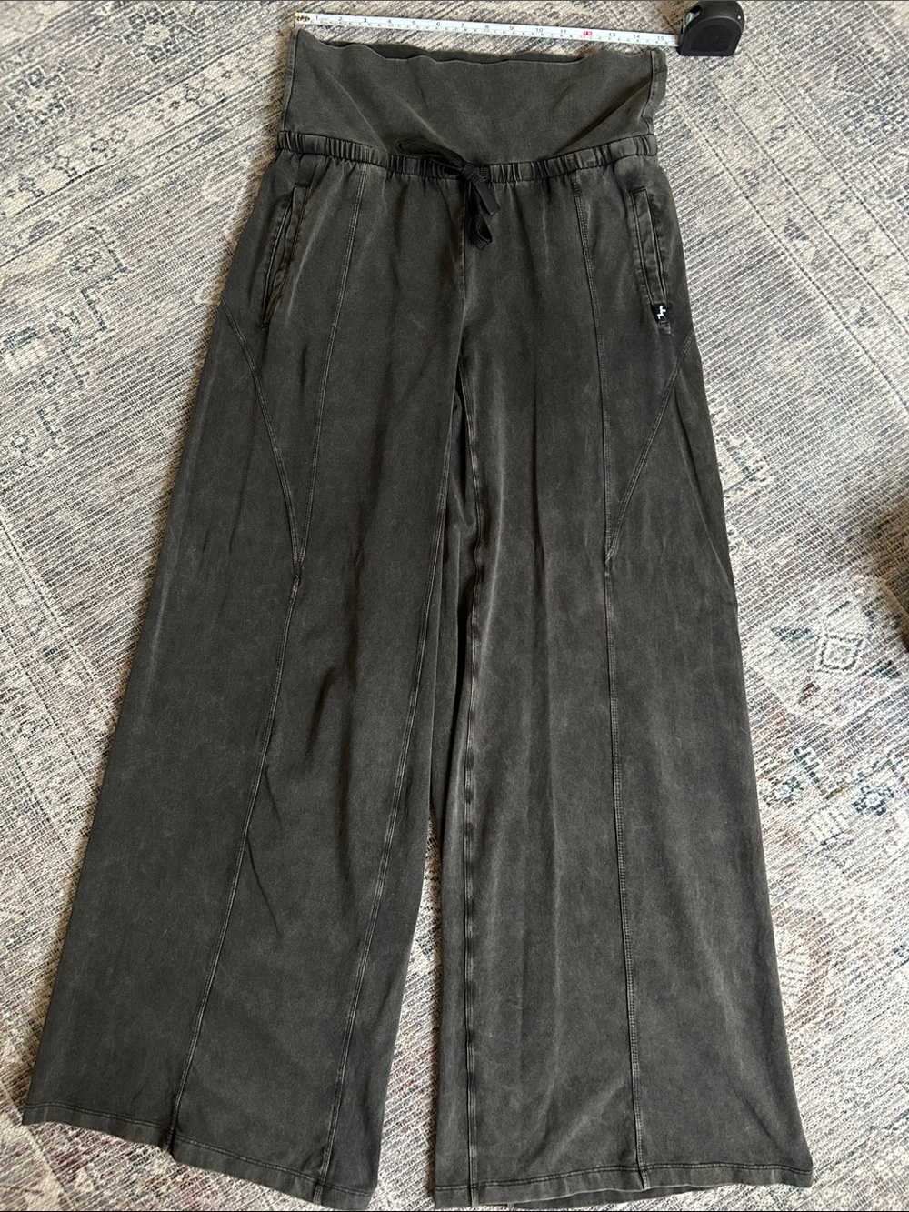 JoyLab Size Medium High Rise Wide Leg Pants